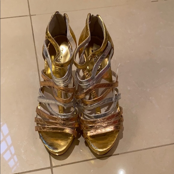 Shoes - Picture 2 of 3